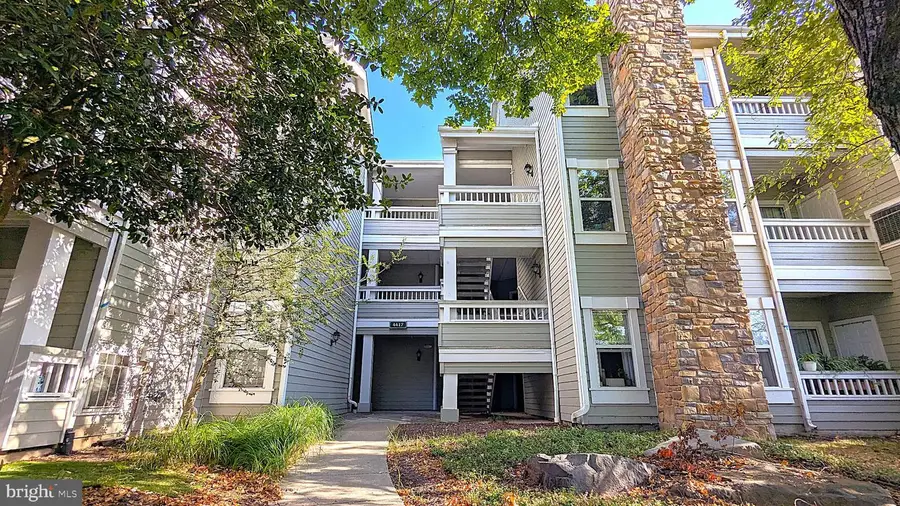 4417 Fairstone Dr #104, Fair Lakes, VA 22033 - Image #3