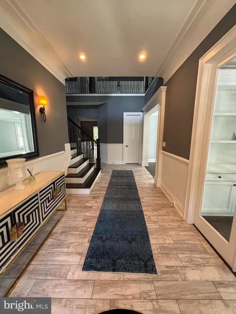 510 Walker St Sw, Vienna, VA 22180 - Image #2