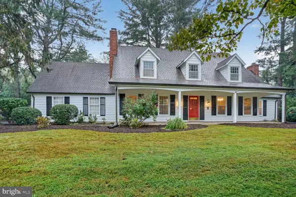 1011 Harriman St, GREAT FALLS, VA 22066