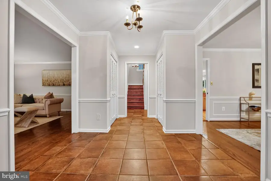 1011 Harriman St, Great Falls, VA 22066 - Image #3