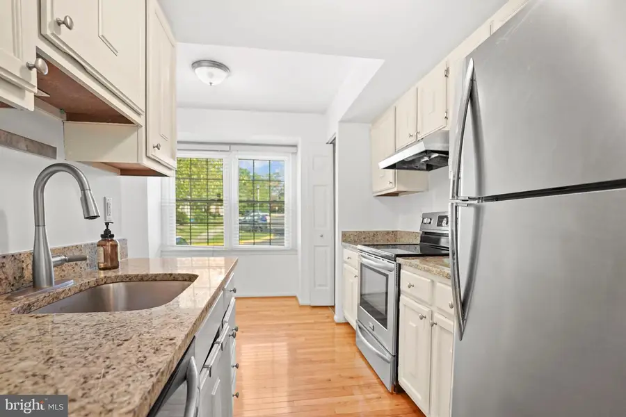 4869 Nash Dr, Kings Park West, VA 22032 - Image #3