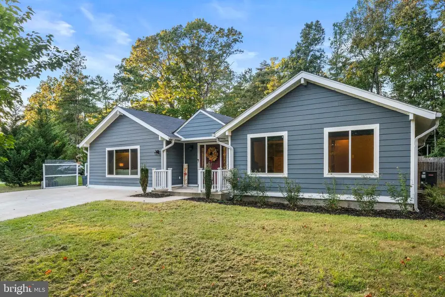 10402 Hollyoak Pl, Fairfax Station, VA 22032 - Image #3