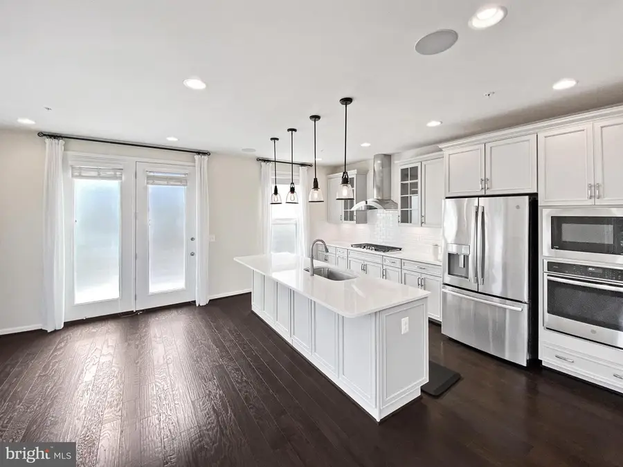 4967 Lakeside Xing, Chantilly, VA 20151 - Image #2