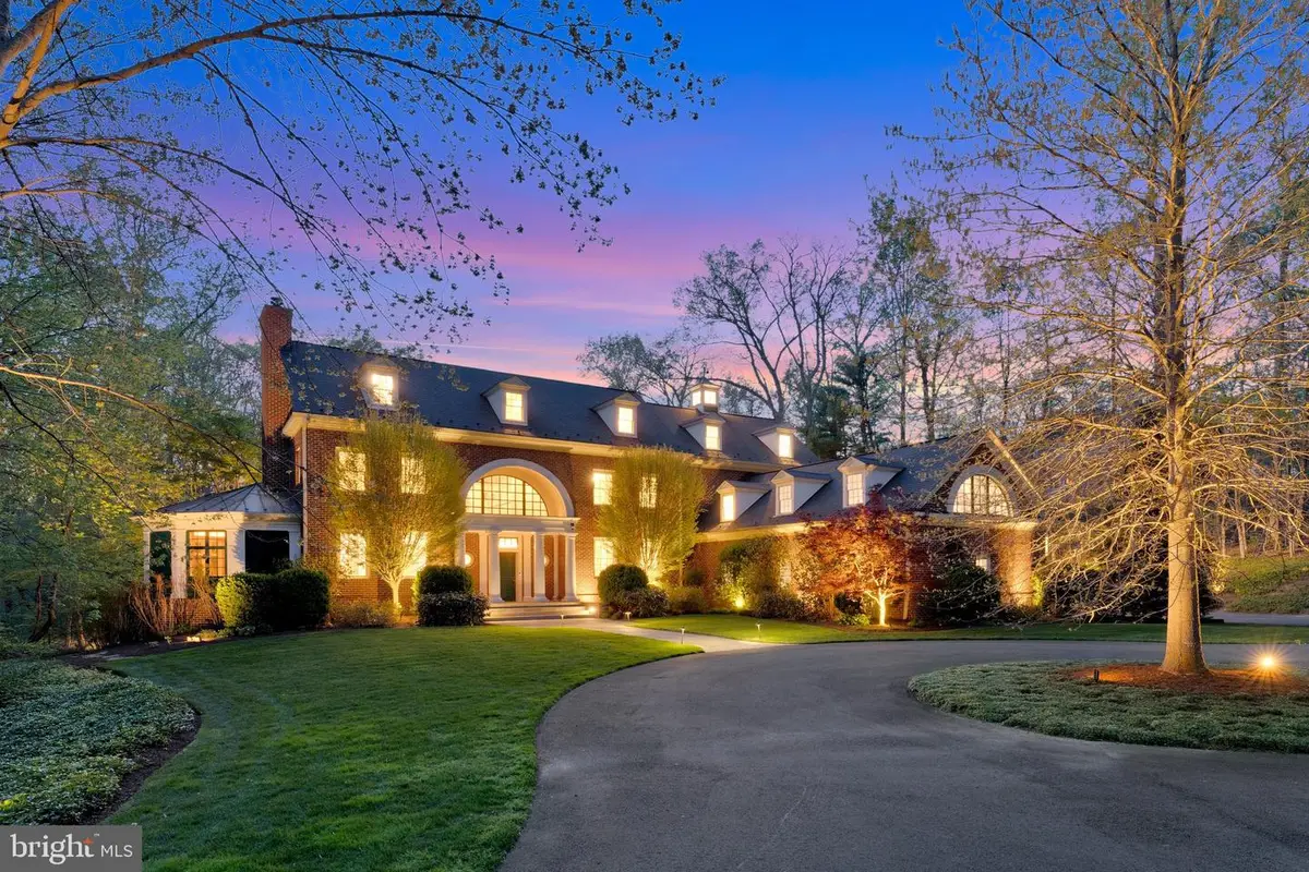 1110 Brook Valley Ln, McLean, VA 22102 - #1