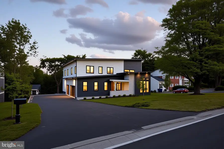 1052 Balls Hill Rd, McLean, VA 22101 - Image #2