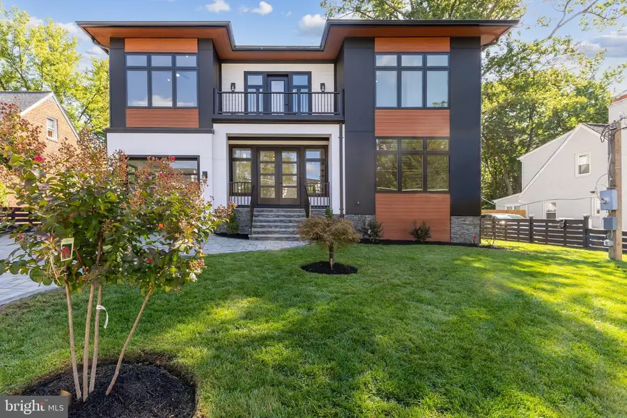 2919 Lawrence Dr, Falls Church, VA 22042 - #2