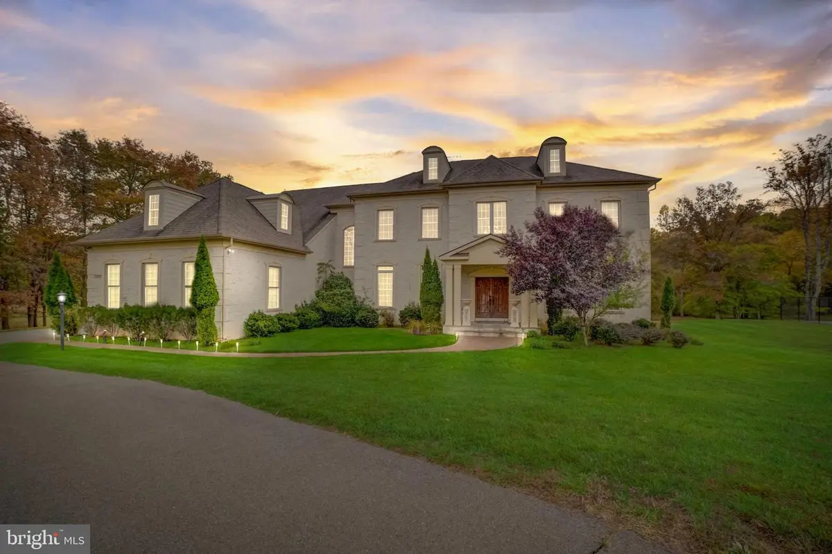 11561 Stuart Mill Rd, Oakton, VA 22124 - Image #1