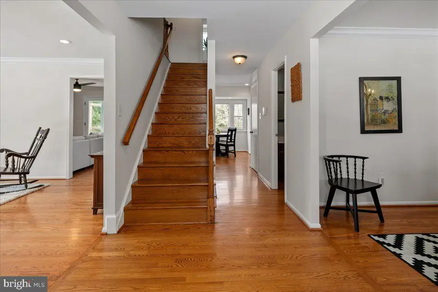 5262 Pumphrey Dr, Fairfax, VA 22032 - #2