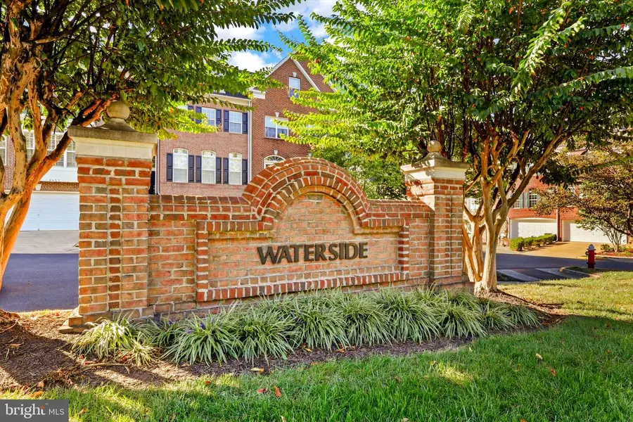 6485 Waterfield Rd, Alexandria, VA 22315 - Image #2