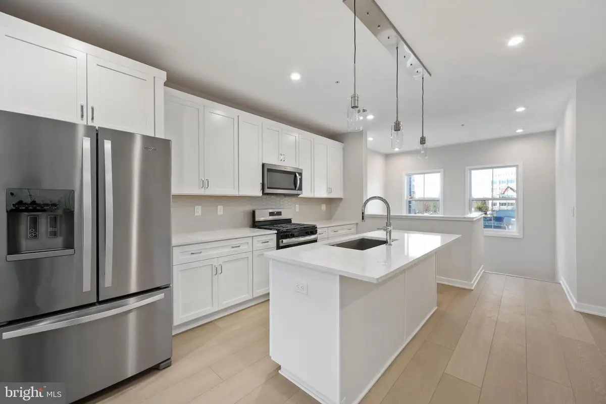 14361 Glen Manor Dr, Chantilly, VA 20151 - Image #1