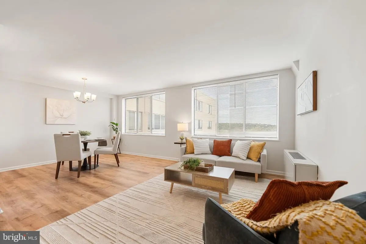 6631 Wakefield Dr #819, Alexandria, VA 22307 - Image #1