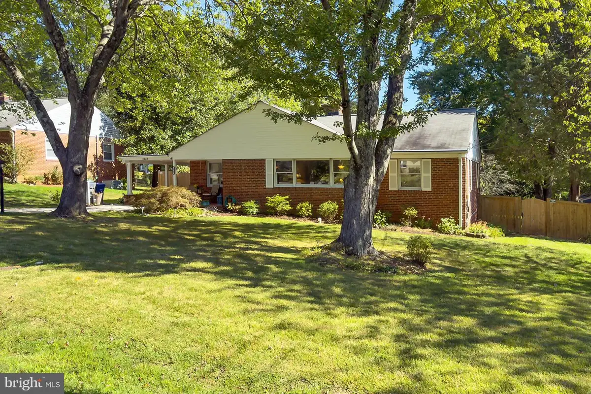 3445 Upside Ct, Falls Church, VA 22042 - Image #1