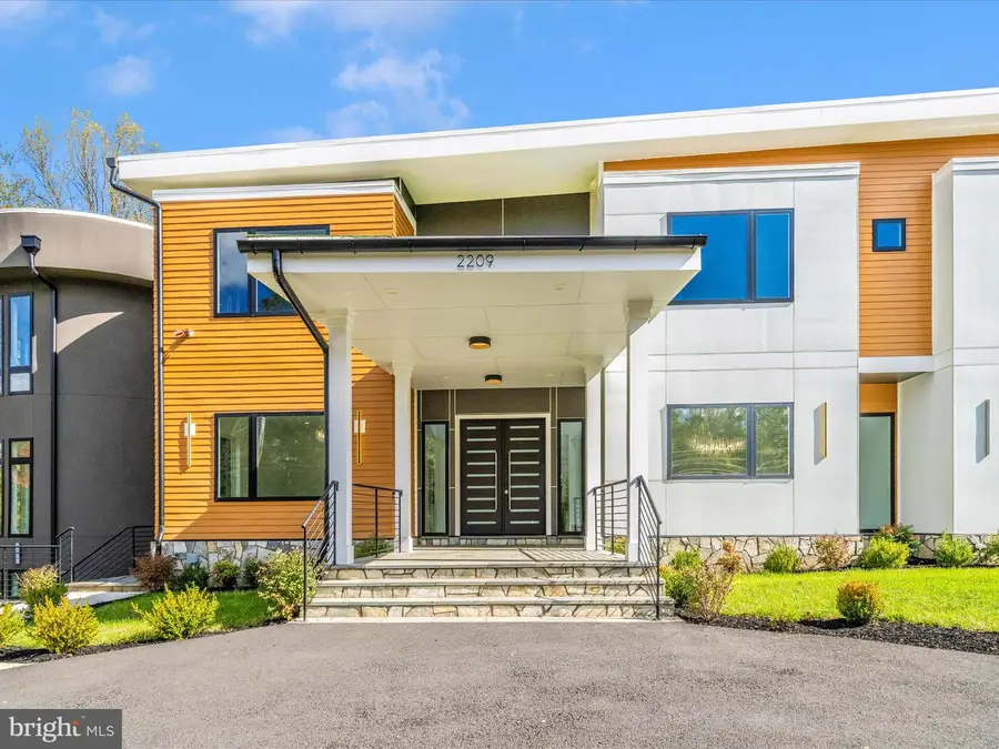 2209 Hunter Mill Rd, Vienna, VA 22181 - Image #2