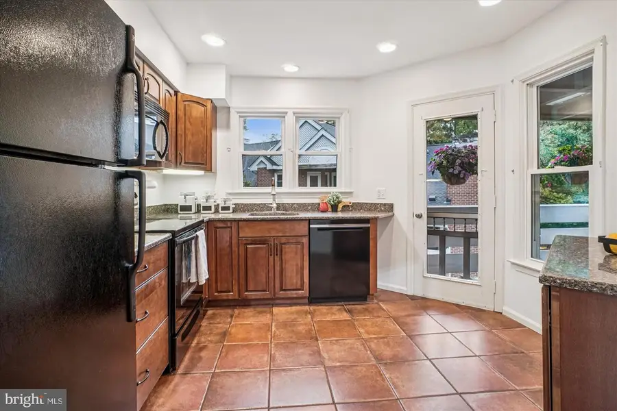 3153-k Anchorway Ct, Falls Church, VA 22042 - Image #3