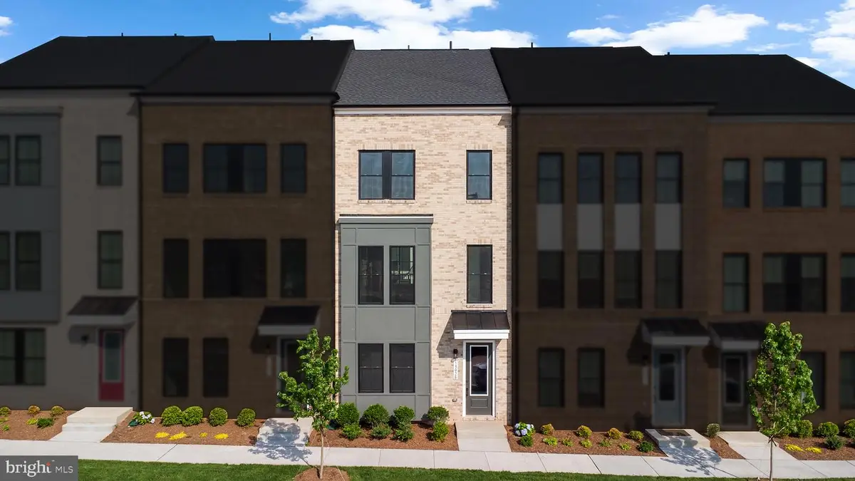 13928 Aviation Pl, Herndon, VA 20171 - Image #1