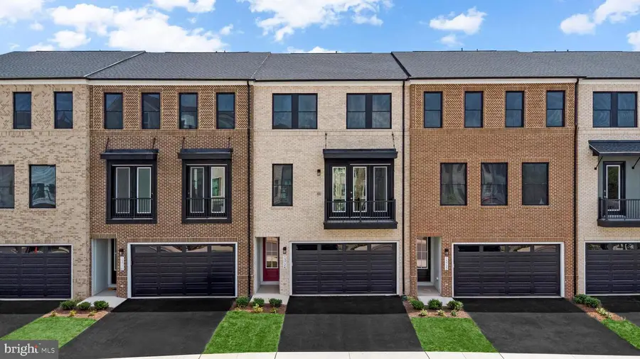 13724 Aviation Pl, Herndon, VA 20171 - Image #2