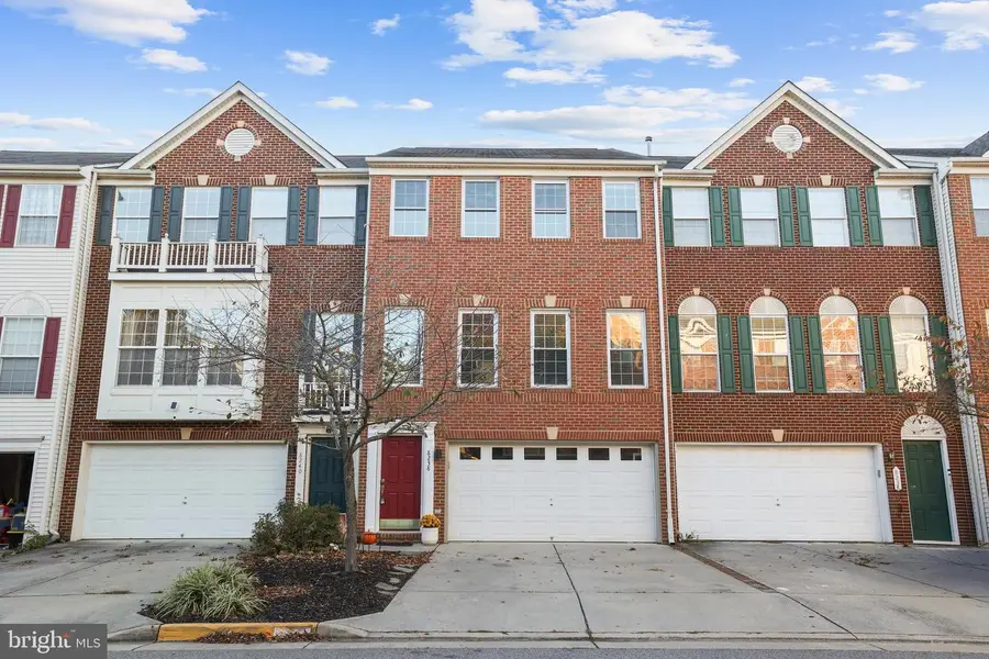 8238 Shannons Landing Way, Lorton, VA 22079 - Image #2