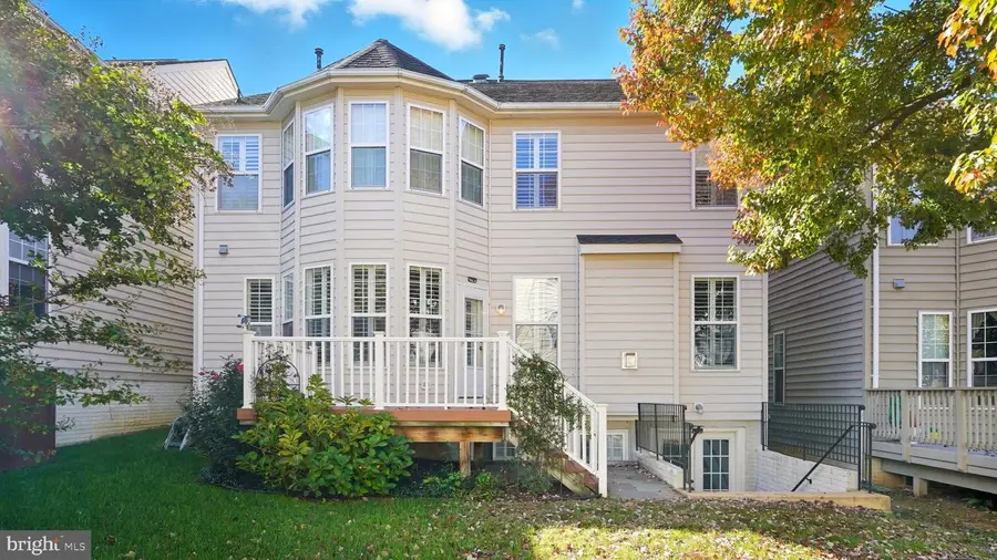 8909 Robert Lundy Pl, Lorton, VA 22079 - Image #2