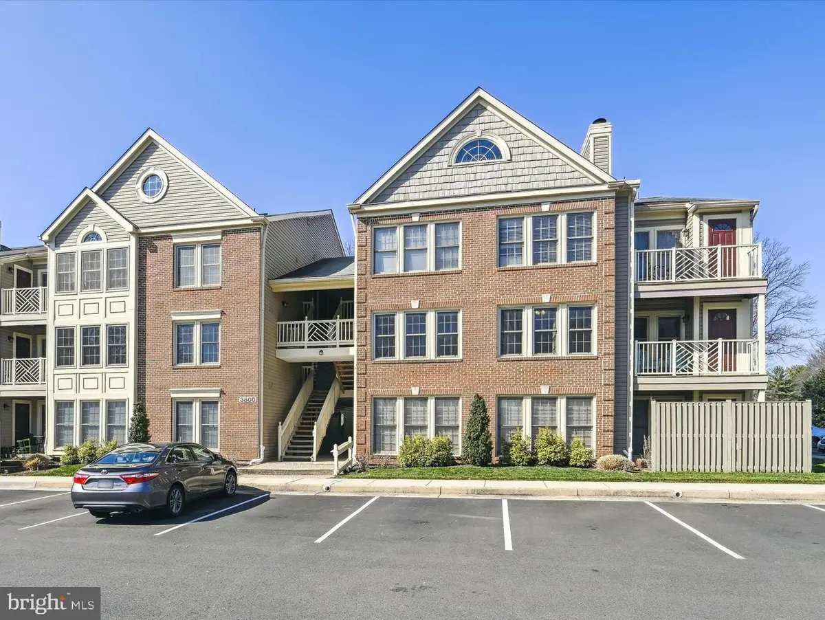 3800 Ridge Knoll Ct #2, Fair Oaks, VA 22033 - Image #1