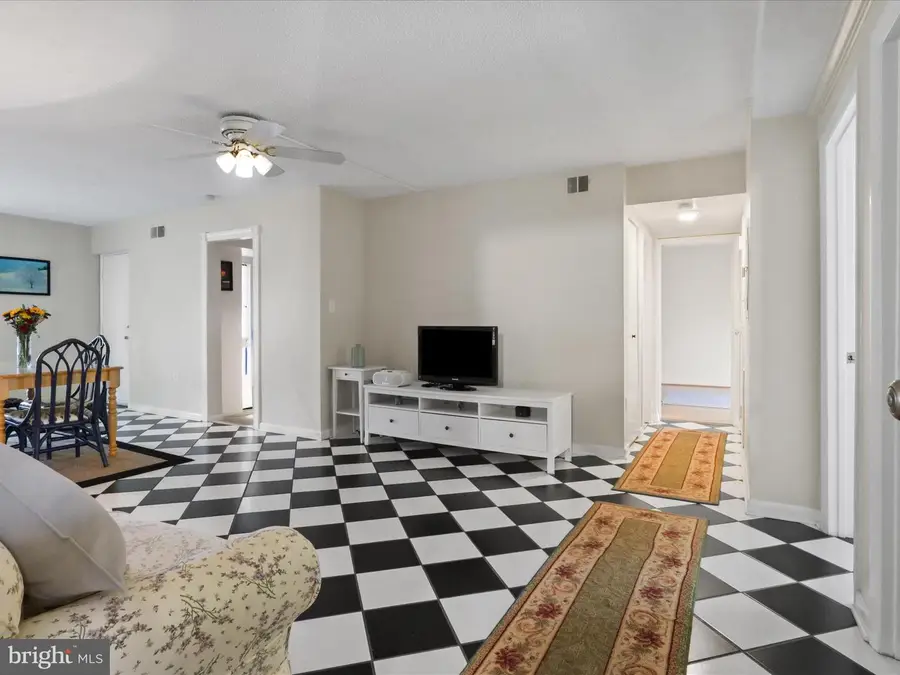 8607-d Village Way #07/8607d, Alexandria, VA 22309 - Image #3