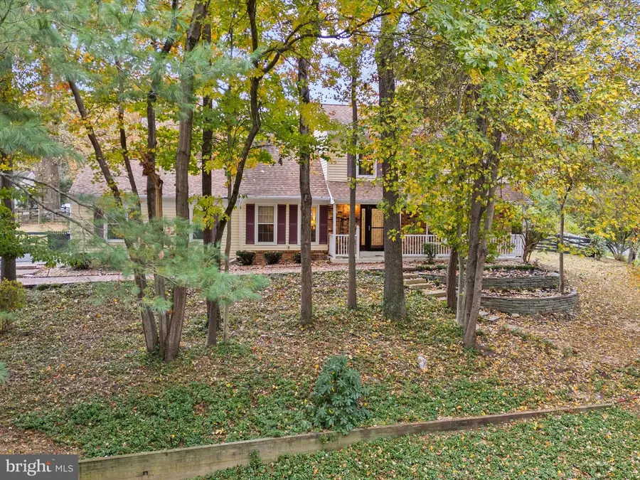 12133 Queens Brigade Dr, Fairfax, VA 22030 - Image #3