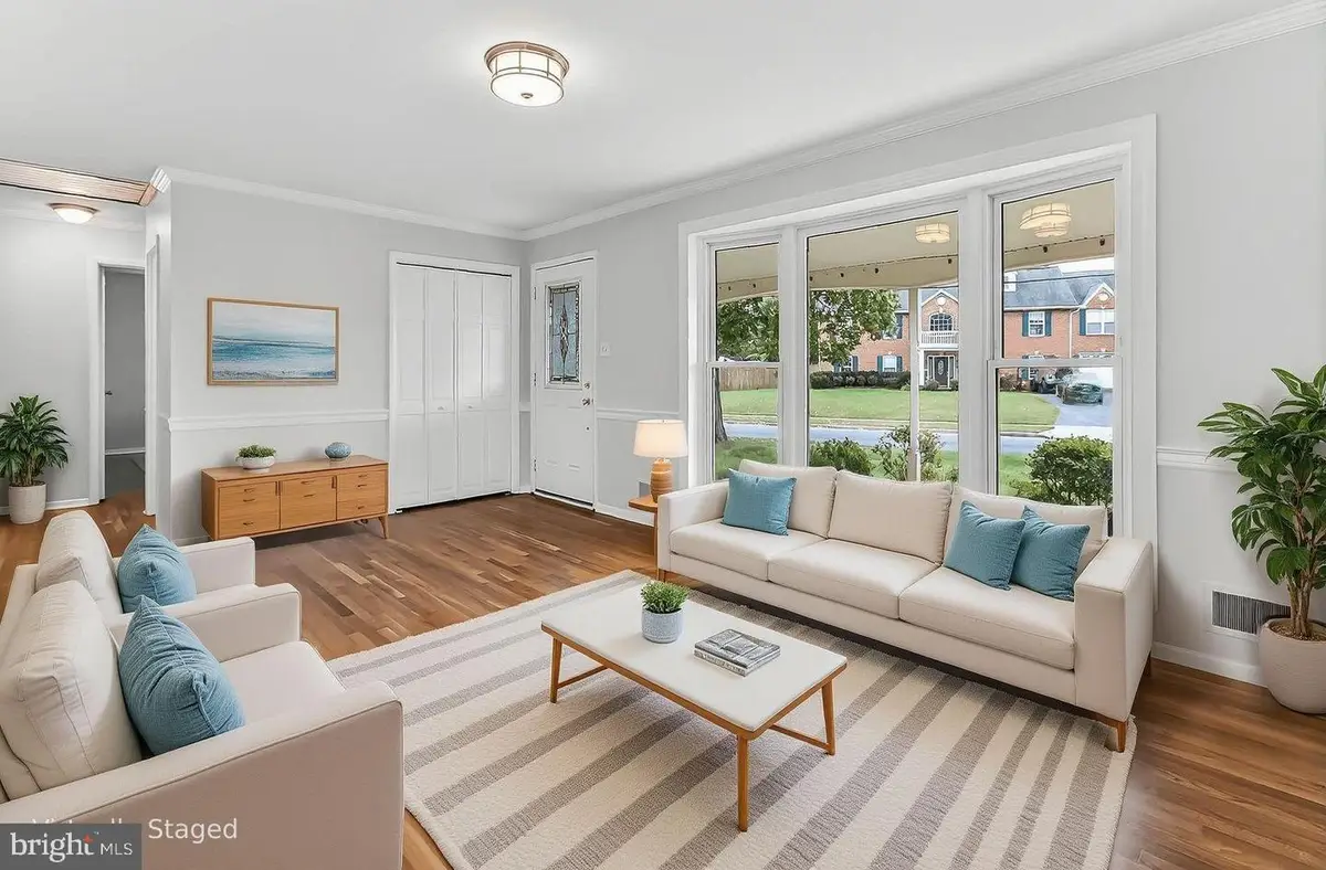 6824 Constance Dr, Springfield, VA 22150 - Image #1