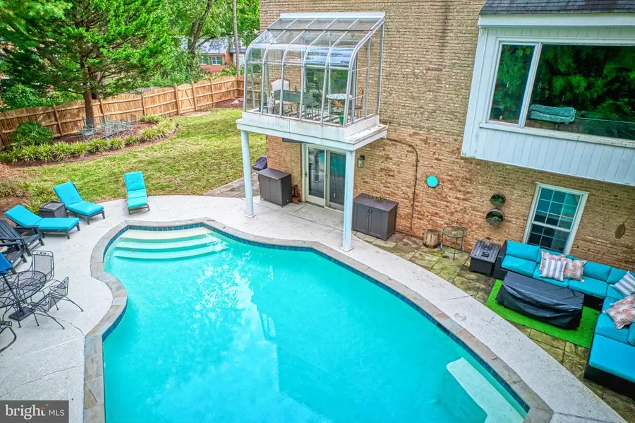 706 Blueberry Hill Rd, McLean, VA 22101 - Image #2