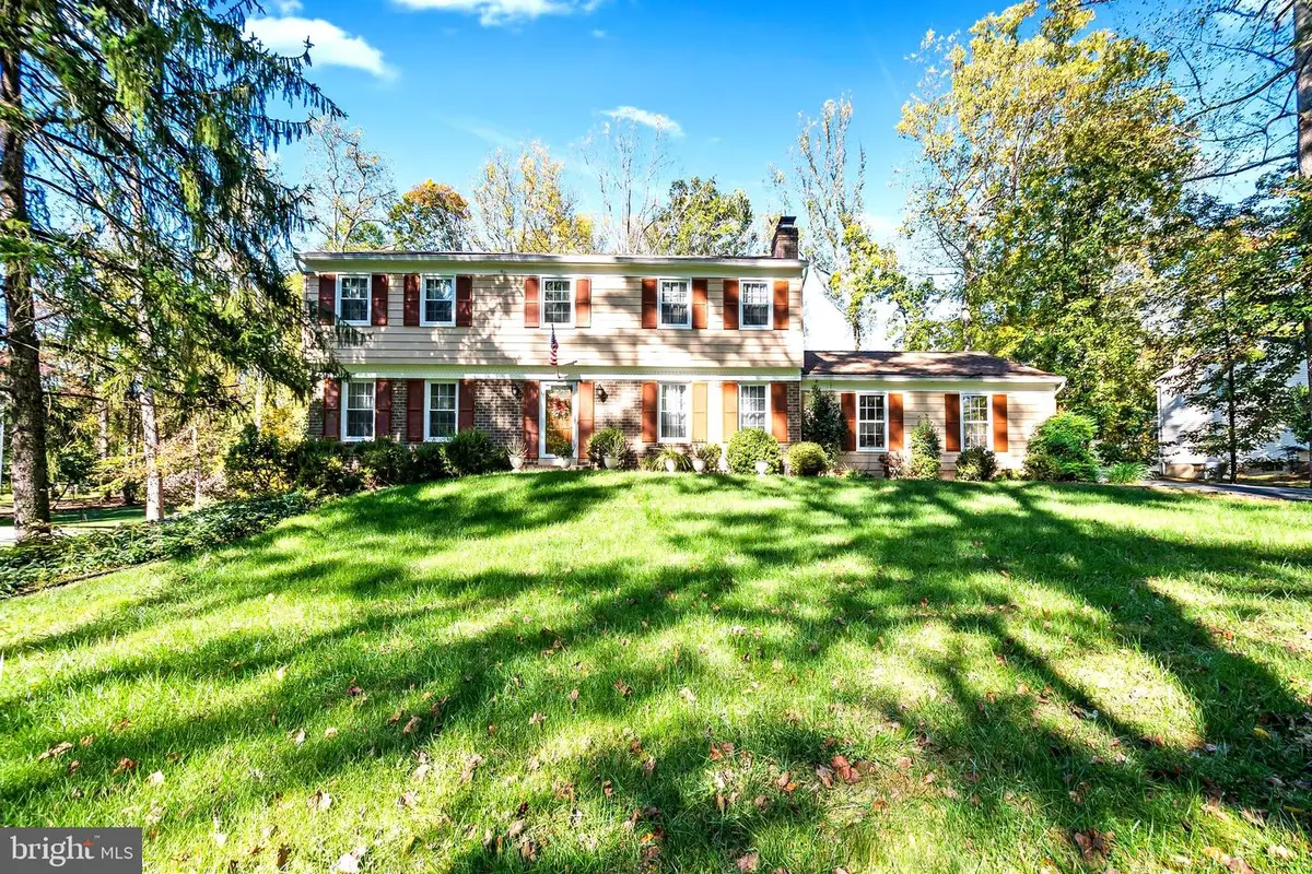 10206 Carol St, Great Falls, VA 22066 - Image #1