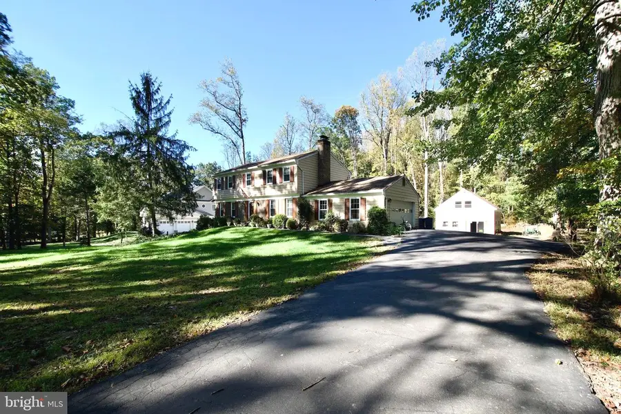 10206 Carol St, Great Falls, VA 22066 - Image #2