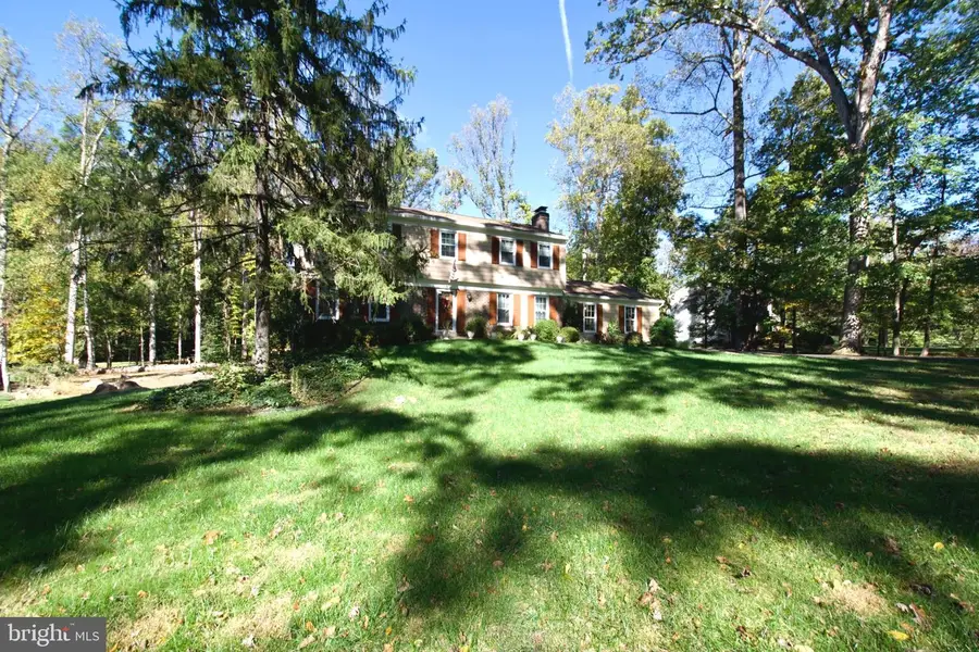 10206 Carol St, Great Falls, VA 22066 - Image #3