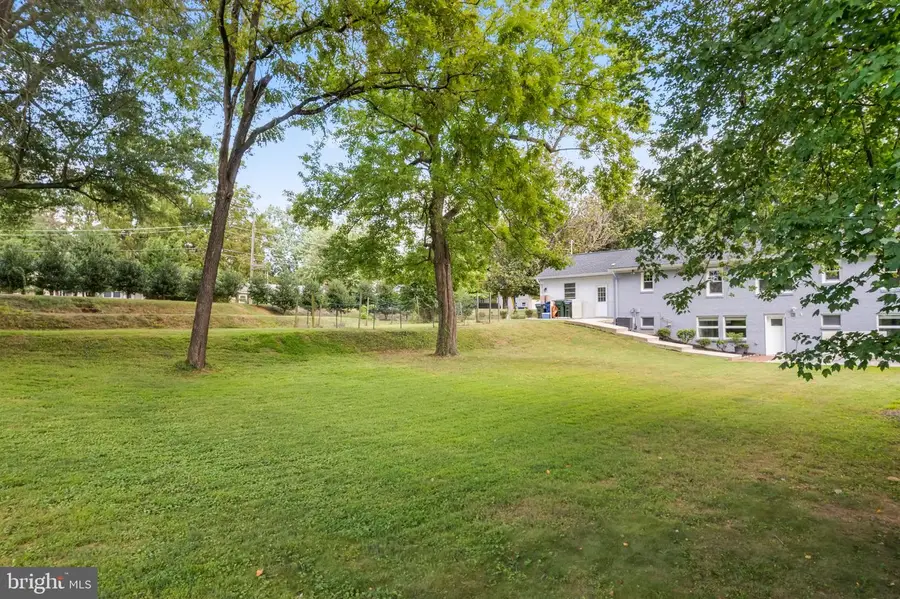 6616 Kirby Ct, Falls Church, VA 22043 - Image #2