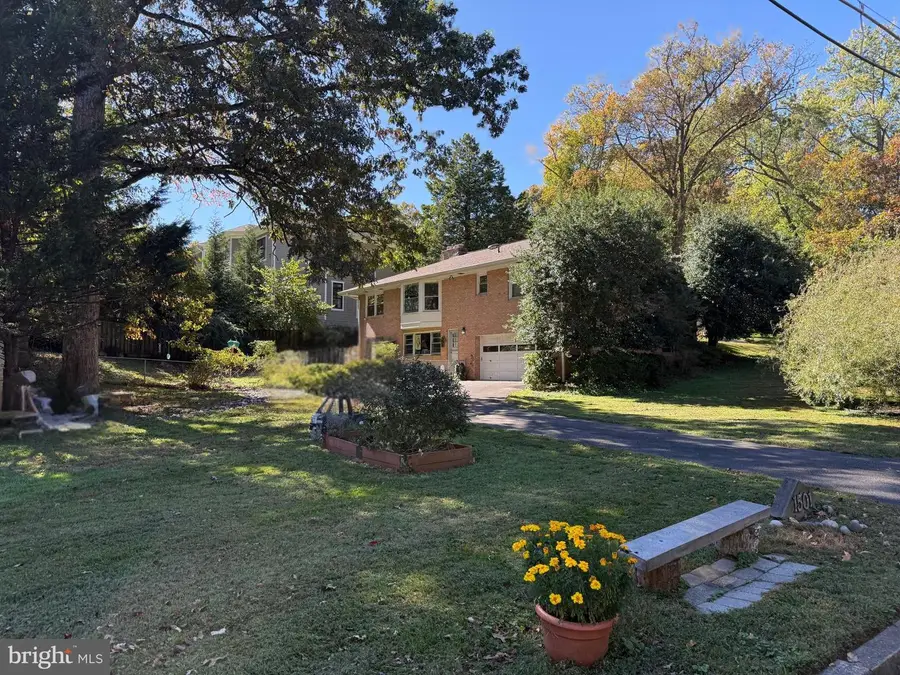 1501 Woodacre Dr, McLean, VA 22101 - Image #3