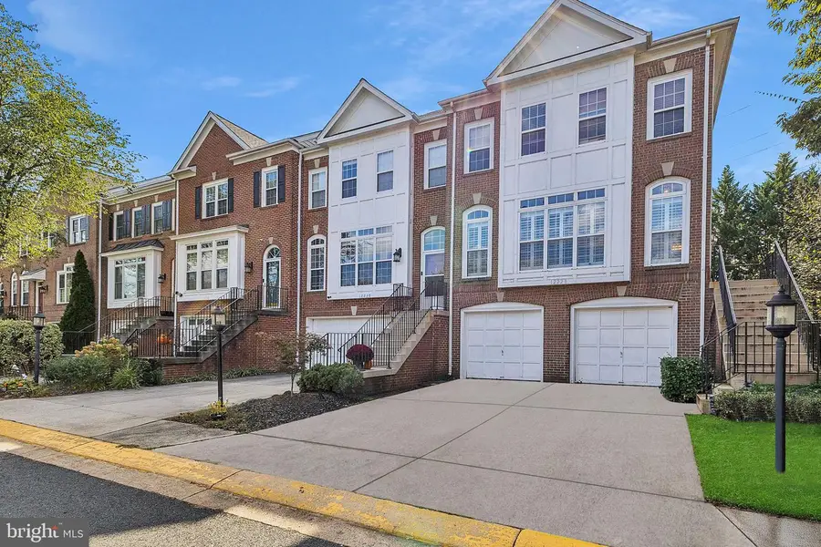 12228 Dorrance Ct, Reston, VA 20190 - Image #2