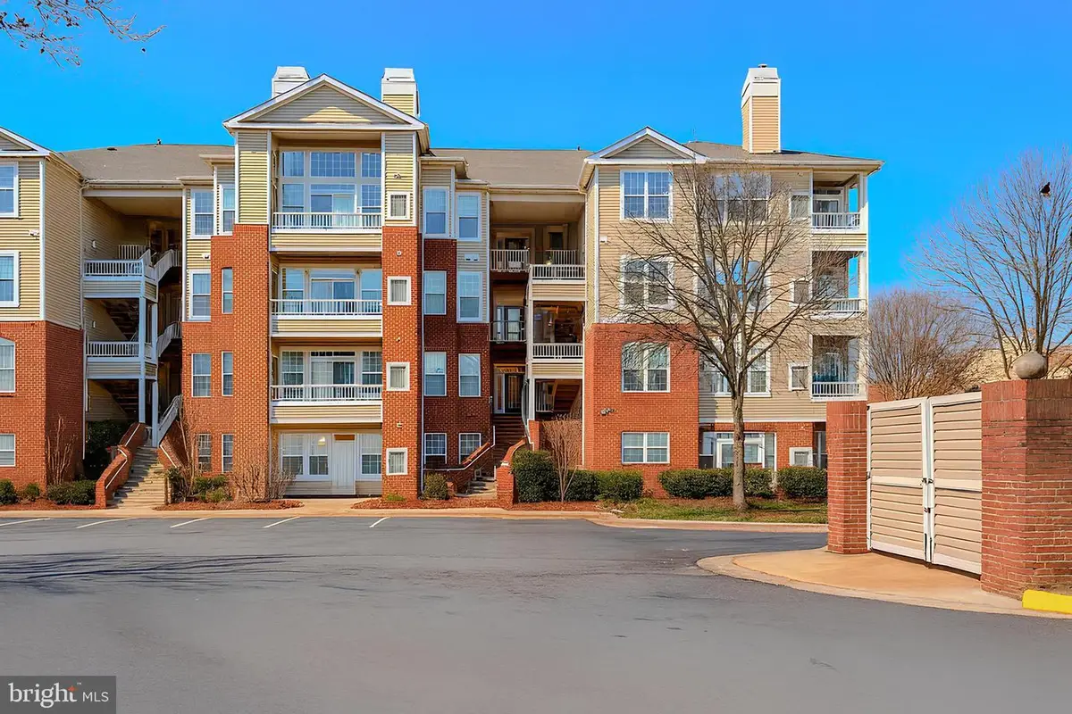 4200 Mozart Brigade Ln #n, Fair Oaks, VA 22033 - Image #1
