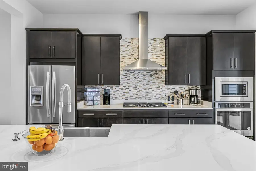 12307 W Oaks Dr, Fairfax, VA 22030 - Image #2