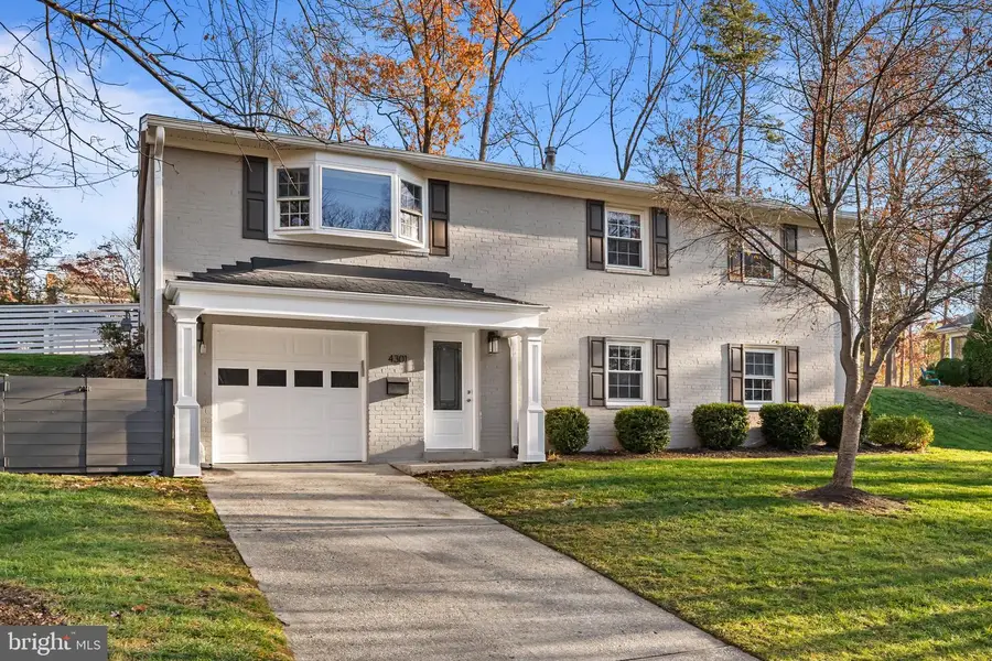 4301 Braeburn Dr, Fairfax, VA 22032 - Image #2