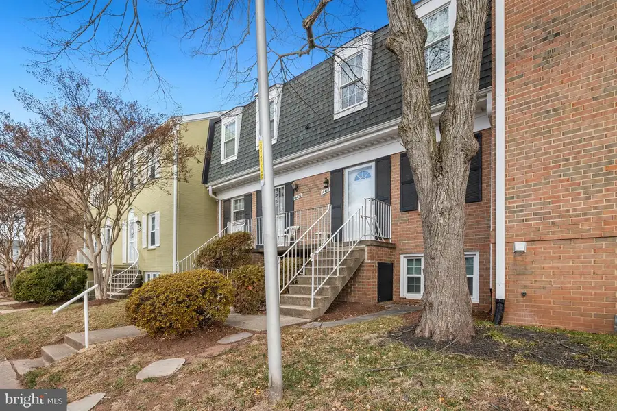 14418 Turin Ln, Centreville, VA 20121 - Image #2