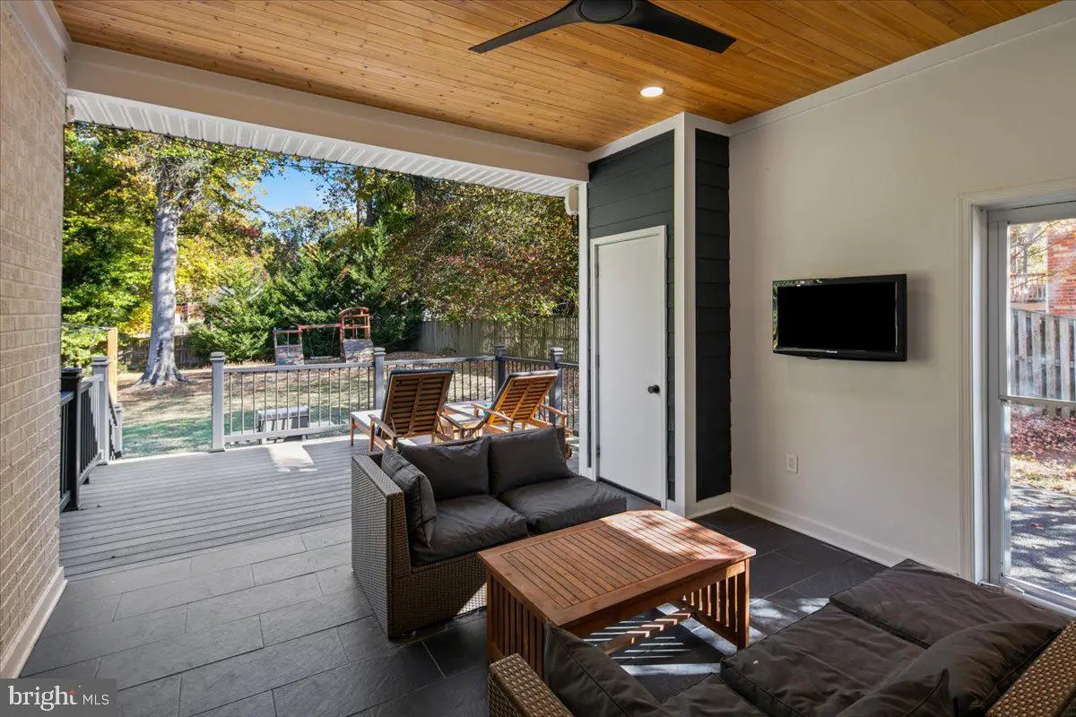 4504 Neptune Dr, Alexandria, VA 22309 - Image #1