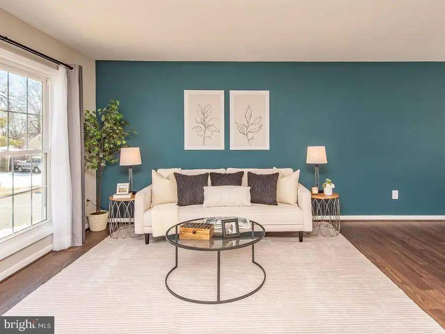 811 Fall Pl, Herndon, VA 20170 - #2