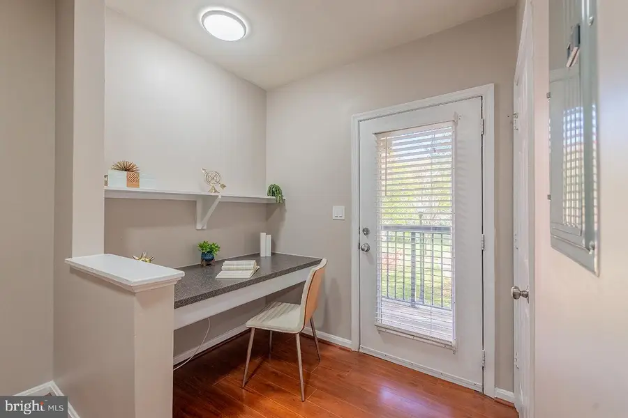 13369 Connor Dr, Centreville, VA 20120 - Image #3