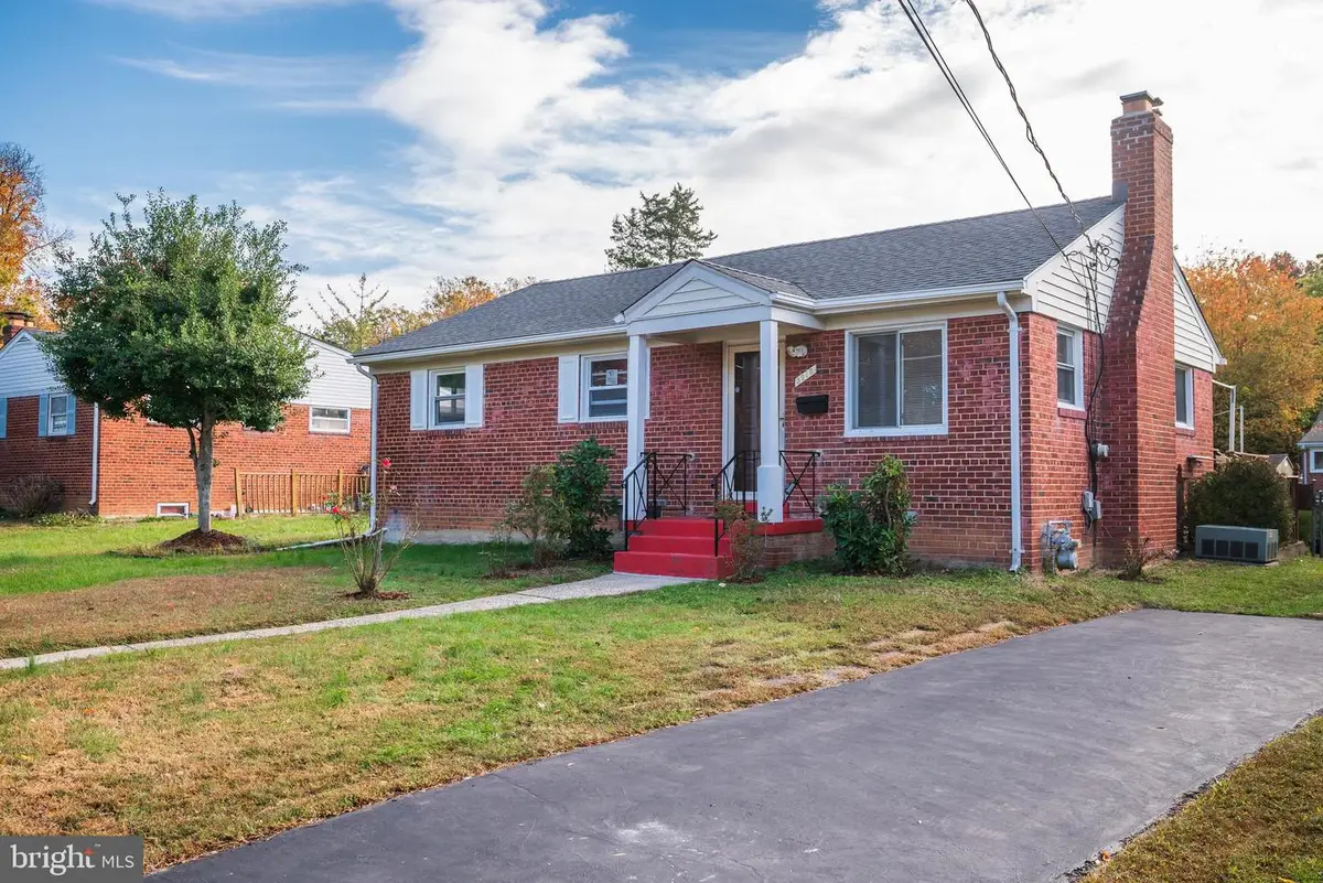 3215 Parkwood Ter, Falls Church, VA 22042 - Image #1