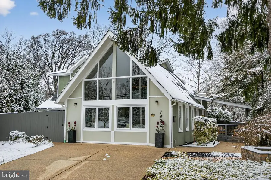 7822 Holmes Run Dr, Falls Church, VA 22042 - Image #2