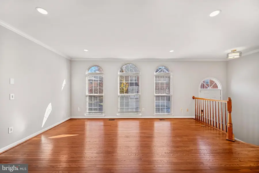 5656 Governors Pond Cir, Alexandria, VA 22310 - Image #3