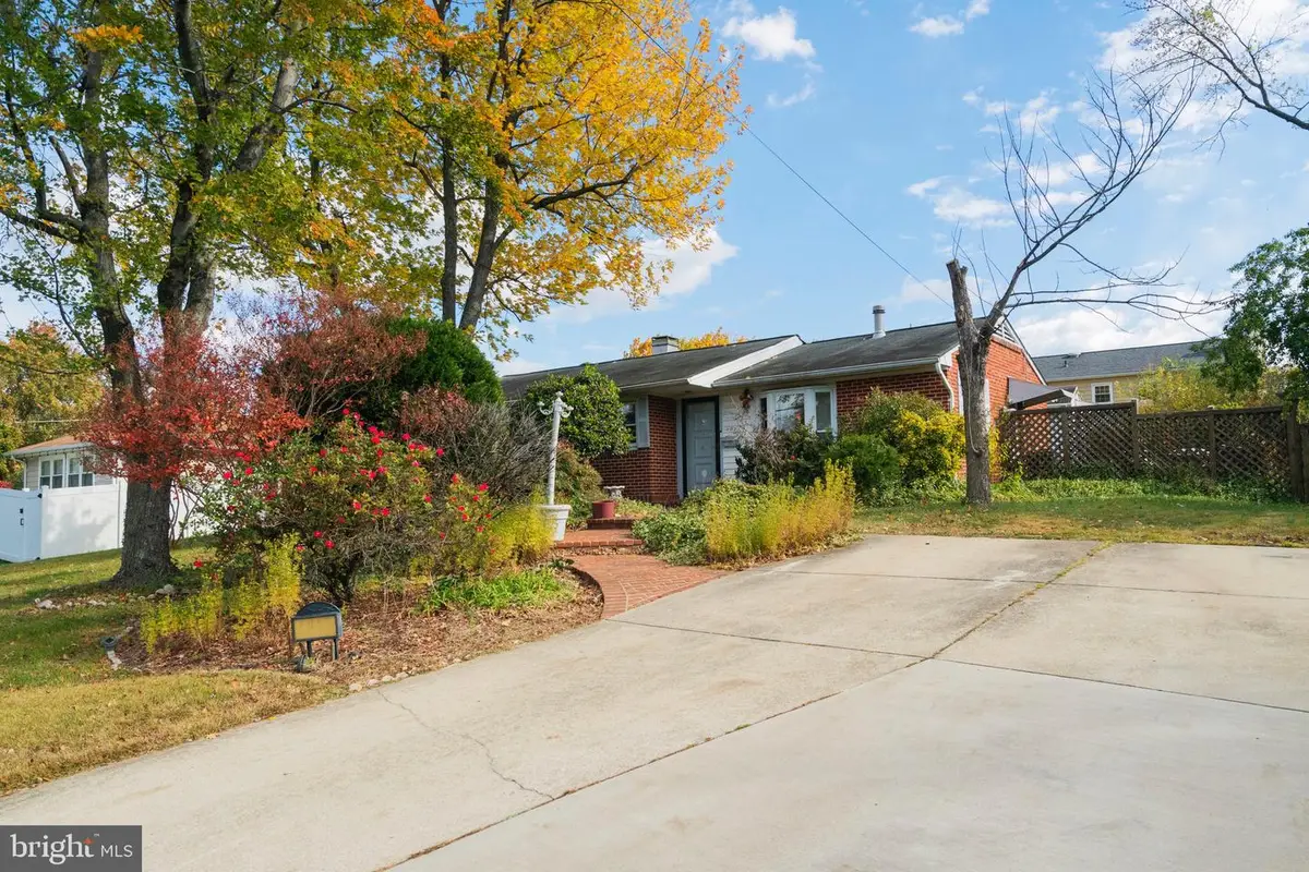 4817 Upland Dr, Alexandria, VA 22310 - Image #1