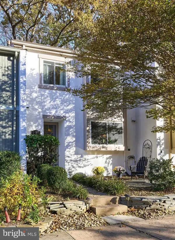 2369 Generation Dr, RESTON, VA 20191