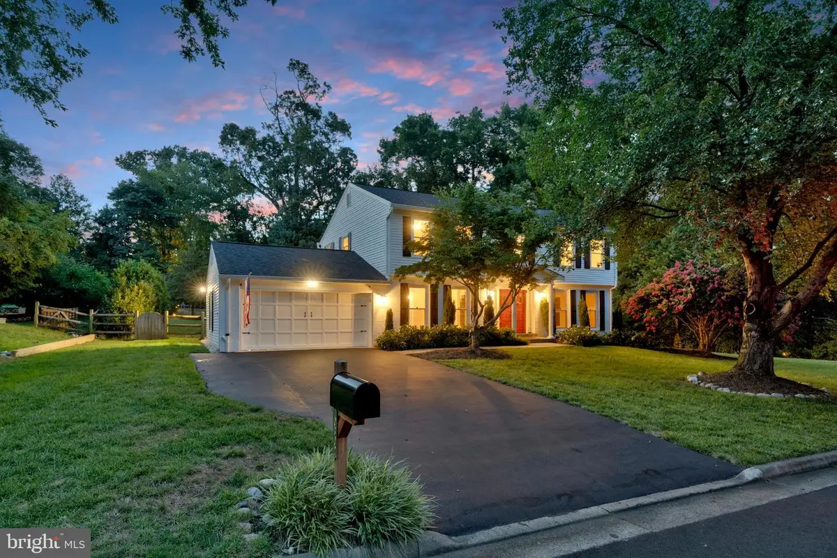 10302 Galpin Ct, Great Falls, VA 22066 - Image #1