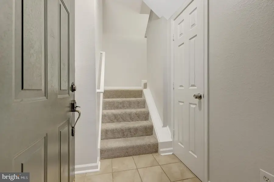 12737 Fair Briar Ln, Fair Lakes, VA 22033 - Image #3