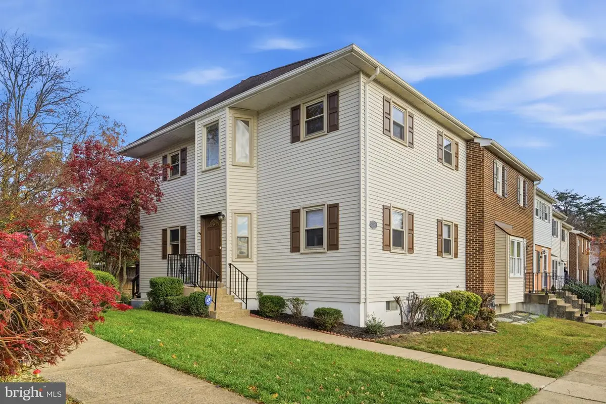 3033 White Birch Ct, Fairfax, VA 22031 - #1