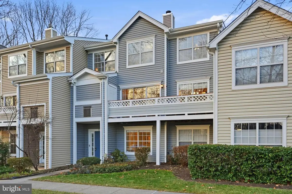 5134 Castle Harbor Way #62, Centreville, VA 20120 - Image #1