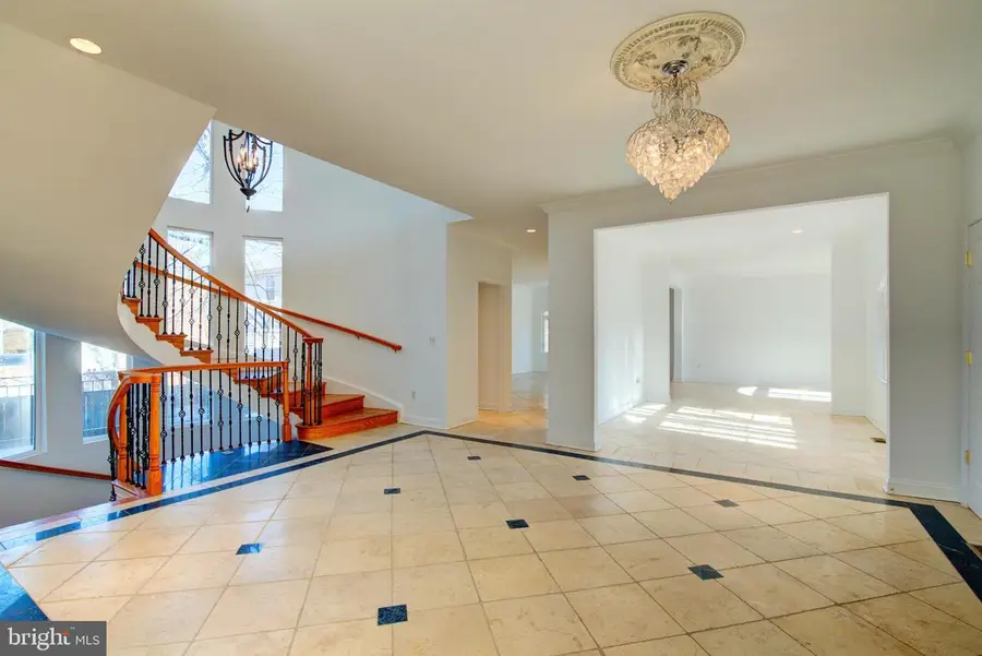 7500 Arlington Blvd, Falls Church, VA 22042 - Image #2